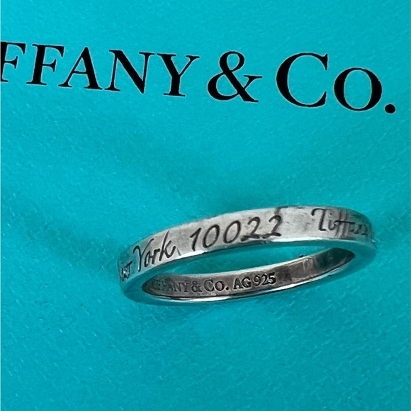 🔴Authentic TIFFANY & CO Fifth Avenue Notes Ring / Band💙🔴 - Picture 3 of 6